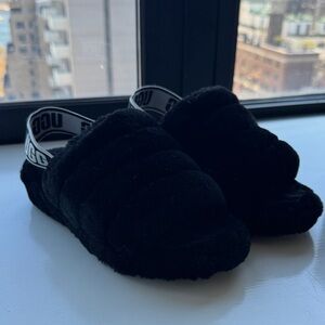 UGG Fluff Yeah Black